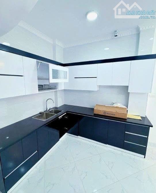 BÁN GẤP, NHÀ LIÊN MẠC, Ô TÔ GẦN, LÔ GÓC, 5 TẦNG, NGÕ THÔNG, NỘI THẤT, AN SINH, NHỈNH 5 TỶ - 1