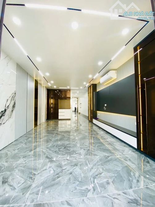 Bán Nhà Phân Lô Phố Hoàng Cầu 60m x 7 Tầng MT 5m Thang Máy Gần Công Viên K/D Vp 32 Tỷ - 1
