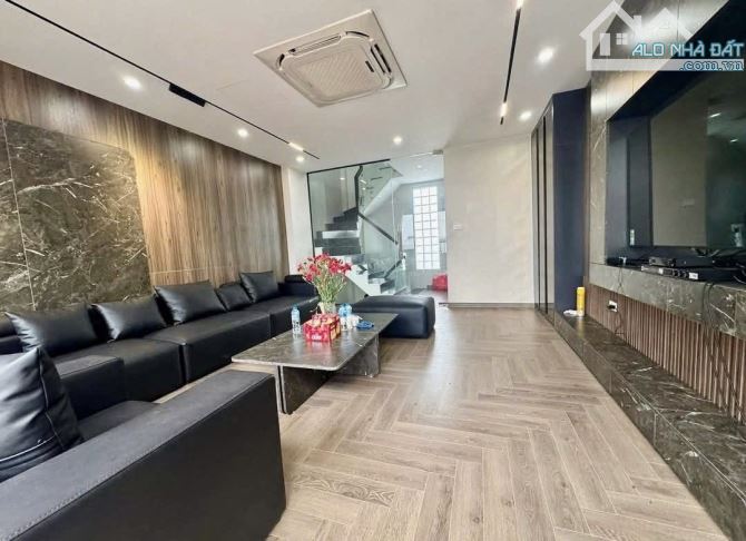 QUÁ HIẾM, Gốc Đề 42,5m2 x 5 tầng, ngõ thông OTO qua, kinh doanh, full nội thất chỉ 7.2 tỷ - 1