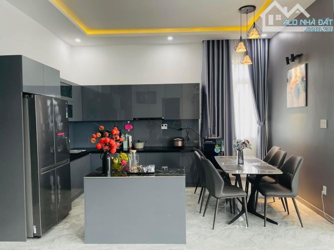 Bán nhà Ngọc Lâm, Long Biên: 34m2, 5 tầng, 7.5 tỷ, trung tâm, sát ô tô, full đồ, ở ngay - 1
