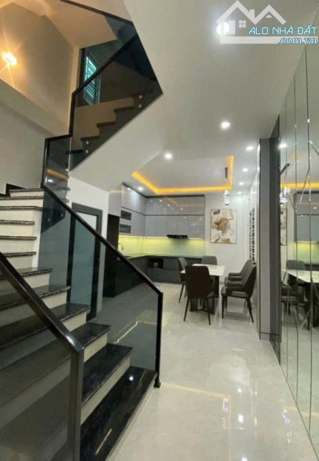 BÁN NHÀ LAI XÁ, Ô TÔ ĐỖ CỬA, NGÕ THÔNG, KINH DOANH, 43M2X4T, CHỈ 6,2 TỶ, GẦN ĐÔ THỊ, NHIỀU - 1