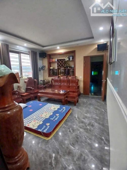 BÁN NHÀ NGHỈ NGÃ TƯ XUÂN MAI, 5 TẦNG, DÒNG TIỀN ỔN ĐỊNH - 1