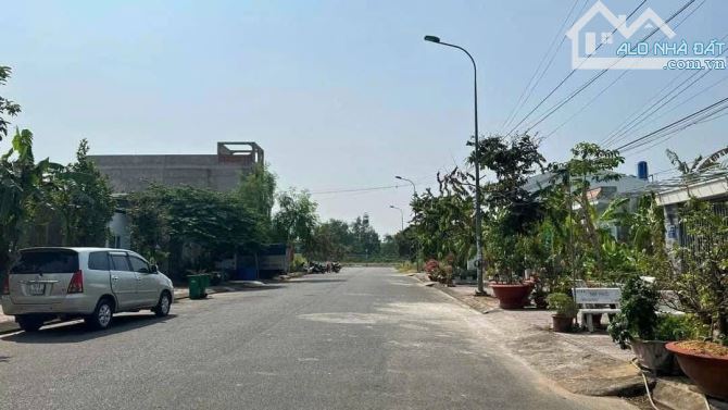 1 Nền giá tốt 105m2 giá 2tỷ9 đường số 10 KDC VH Tây Đô, cạnh bên Nam Long mới - 1
