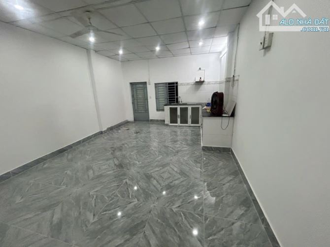 🌹NHÀ BÁN CÒN RẤT MỚI ĐƯỜNG PHÚ ĐỊNH Q8 - DT 72M2 - SỔ HỒNG RIÊNG HOÀN CÔNG - CHỈ LOANH QU - 1
