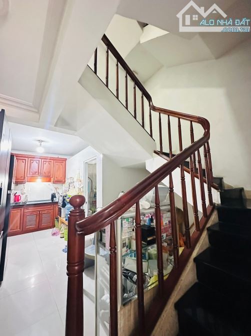 🚗🏡 HẺM XE HƠI-P3 TÂN BÌNH-50M2 - 4TẦNG ĐÚC - GẦN MẶT TIỀN TRƯỜNG SA - CHỈ 8,5TỶ-HC ĐỦ. - 1