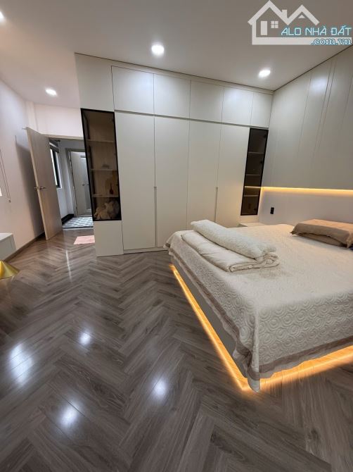 Bán nhà Q3 - ngang hiếm 4.5m - xe hơi ngủ trong nhà 3 tầng - 1