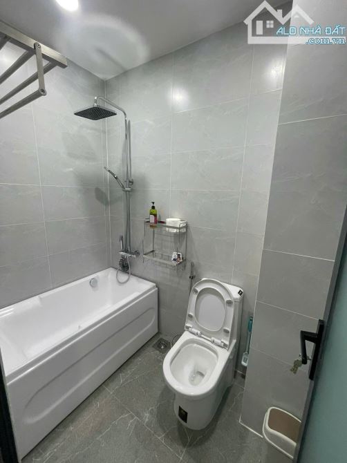 Bán nhà mặt tiền đường Phan Văn Trị Q5 dt(3 x 14m) giá 16 tỷ - 1