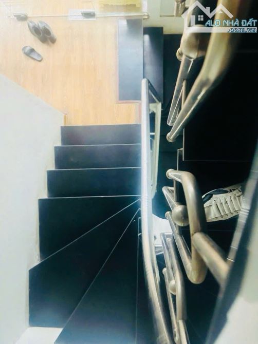Ban nhà mặt ngõ lê văn lương , lô góc , 2 mặt dường lớn, view công viên cực thoáng . - 1