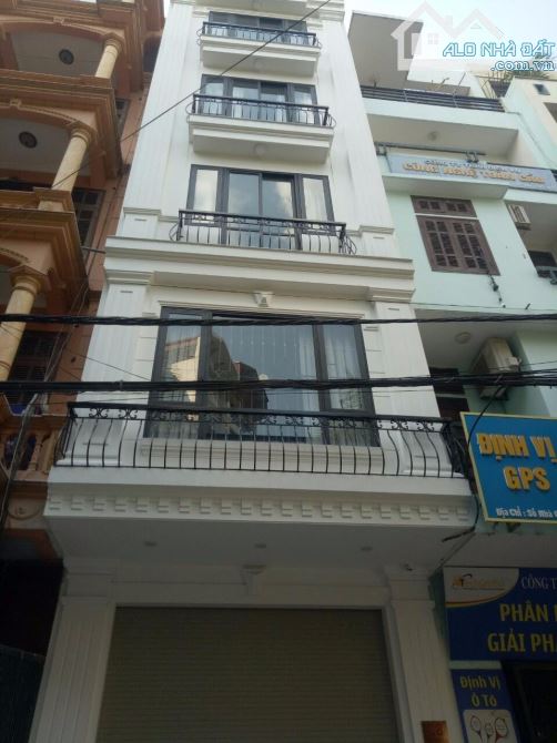 Cho thuê nhà ngõ 102 Khuất Duy Tiến, dt 45mx 5 tầng, oto đỗ cửa. 19tr/th - 1