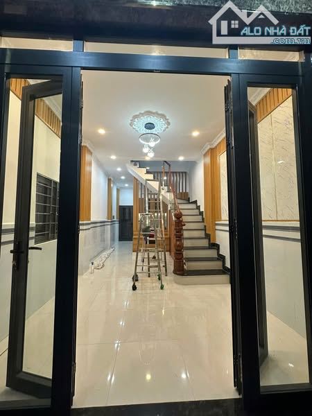 4,45tỷ P5Q8 3,4 x 9 nhà mới 1 lầu ở liền 2pn ,2wc căn góc ko lô giới - 1
