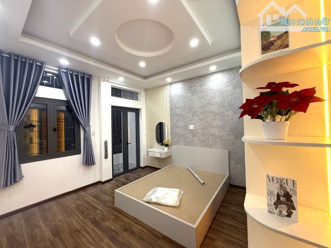 Nhà phố view sân bay  Khu VIP Gò Vấp ngang được 4,10m chỉ 3,95 tỷ - 1