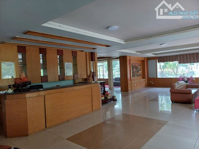 Bán khách sạn Phương nam 09 tầng, Chí Linh, Hải Dương, giá siêu hời - 1