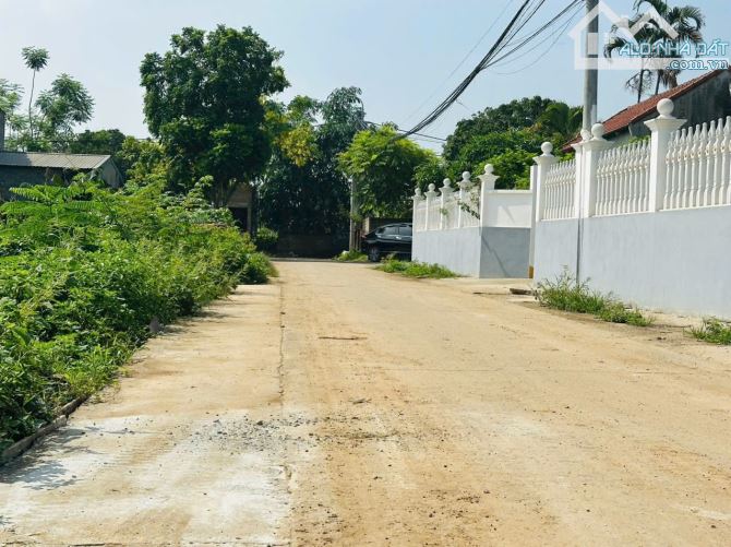 Bán đất giãn dân khu Cà Cà gần sân Golf đồng mô tại Sơn Đông. Giá đầu tư - 1