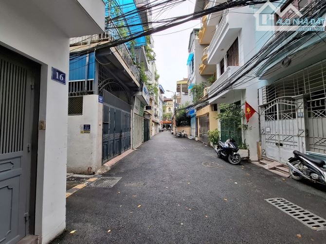 Nhà 5 tầng phố Vương Thừa Vũ, Thanh Xuân. Căn góc, oto đỗ cửa, 5PN 30 triệu/tháng - 1