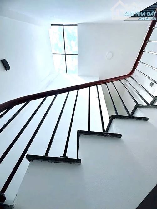 BÁN NHÀ NGỌC THỤY LONG BIÊN, 5 TẦNG, DT35M2, NGÕ Ô TÔ VÀO NHÀ, KINH DOANH ĐỈNH, GIÁ 6.X TY - 1