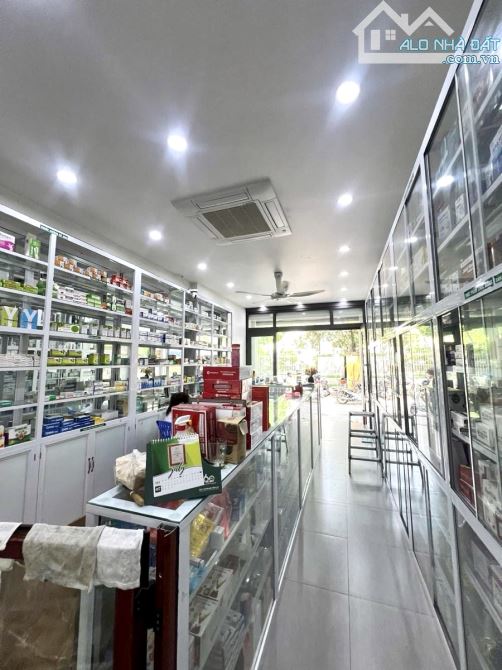 ĐỘC NHẤT MẶT PHỐ TRƯỜNG CHINH - 2 MẶT THOÁNG - 40M ĐƯỜNG + 10M VỈA HÈ - KINH DOANH ĐỈNH - 1