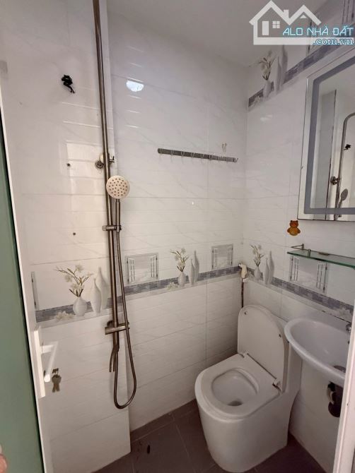 Bán nhà, Quận Gò Vấp, Bùi Quang Là, 12m2, 3 tầng, Giá 1.85 Tỷ - 1