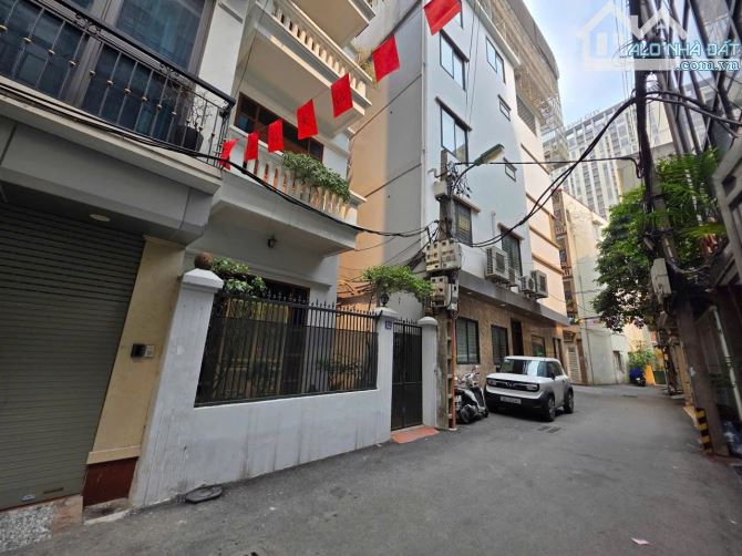 Bán nhà phân lô Trung Kính - Yên Hòa,hai mặt ngõ 105m2 mặt tiền 4,8m dòng tiền 40tr/th - 1