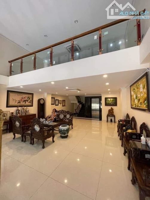 TÒA CĂN HỘ DỊCH VỤ MỚI ĐÉT – FULL NỘI THẤT – CẦU GIẤY - 1
