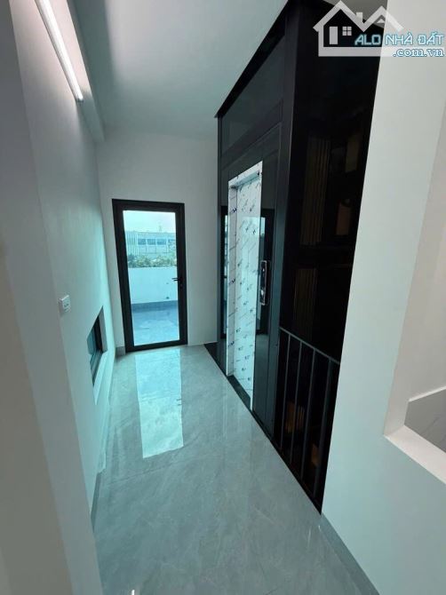 Đỉnh Cao Tiện Nghi – Nhà 5 Tầng Thang Máy, 55m² Tây Mỗ, Chỉ 7,9 Tỷ! - 1