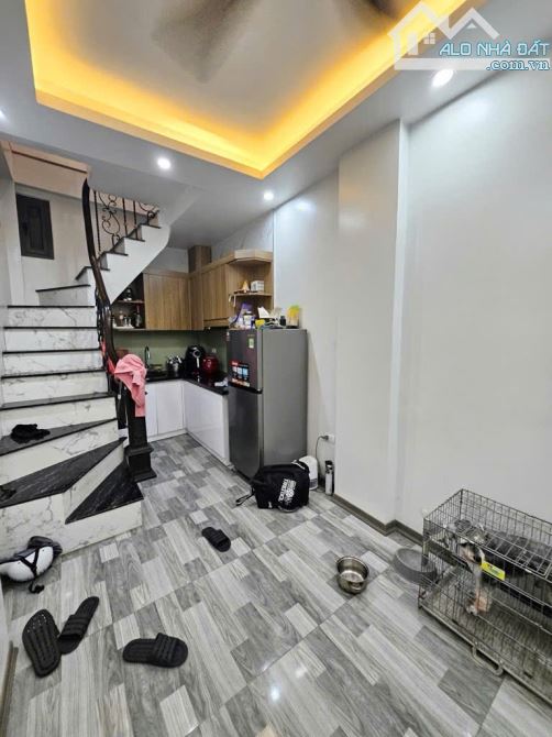 BÁN NHÀ LÒ ĐÚC - GẦN PHỐ - 20M * 5 TẦNG - GIÁ 4.5 TỶ CÓ THƯƠNG LƯỢNG - 1