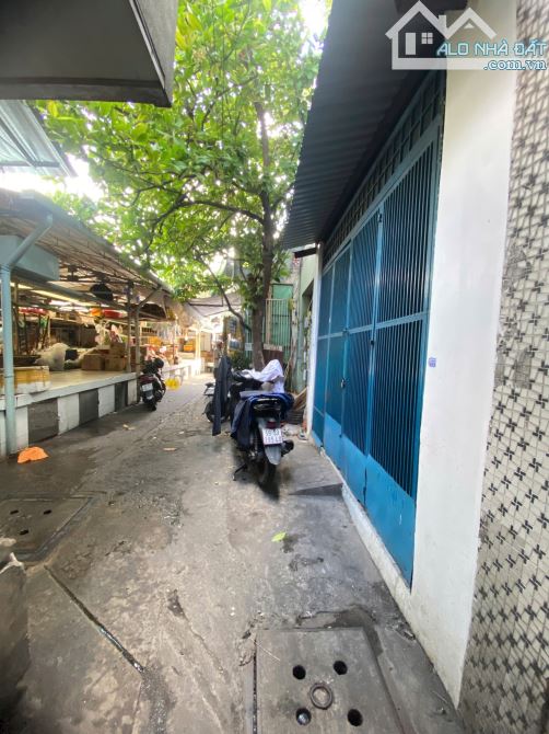 NHỈNH 5 TỶ CÓ NGAY NHÀ QUẬN 1 64M2 ĐẤT, 4X17 VUÔNG VỨC CÁCH MT CHỈ 30M - 1