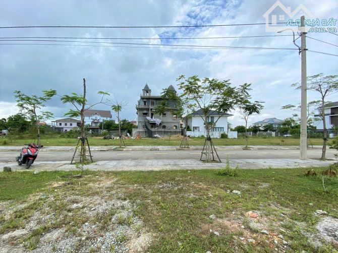 BÁN ĐẤT 300M2 KHỔ BIỆT THỰ KQH THUỶ DƯƠNG 3, CẠNH BỆNH VIỆN QUỐC TẾ, SIÊU THỊ AEON MALL - 1