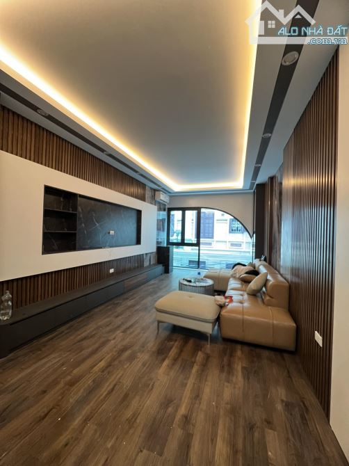 PHỐ VĨNH PHÚC BA ĐÌNH 18 TỶ DT 50M MT 4M 5T VỈA HÈ Ô TÔ TRÁNH KINH DOANH ĐỈNH - 1