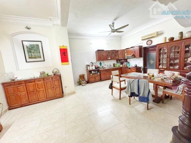 Biệt thự lô góc 3 thoáng phố Thái Hà 155m2- Ô tô tránh- Gara -Mặt tiền rộng 13m- 45.x Tỷ - 1