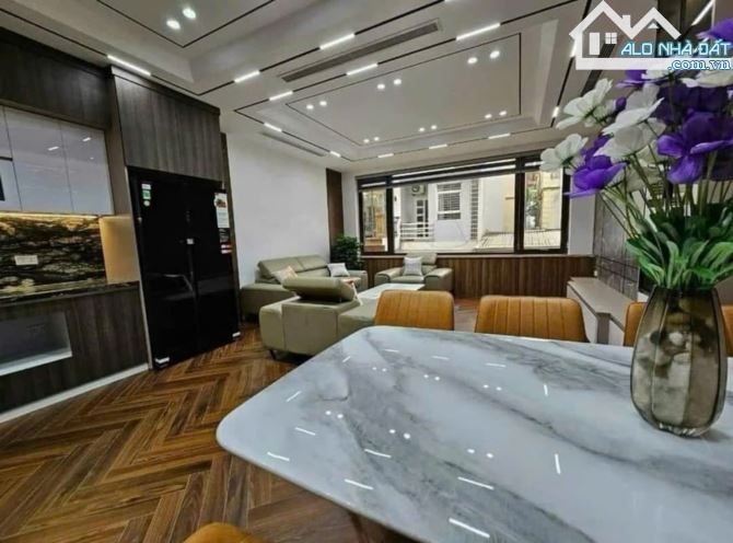 BÁN GẤP NHÀ HOÀNG QUỐC VIỆT  CẦU GIẤY, PHÂN LÔ, 6T THANG MÁY, ÔTÔ NGỦ NHÀ, 52M2 GIÁ 15 TỶ - 1