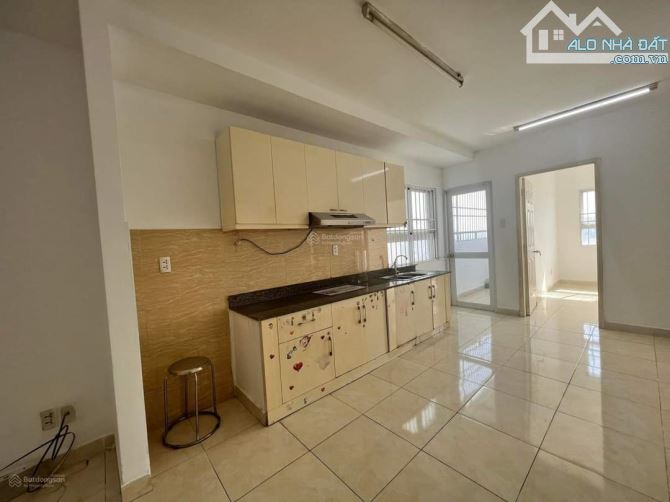 Bán chung cư Tân Hương Tower 70m 2PN 2WC giá 2,3 Tỷ - nhà mới thoáng mát - 1