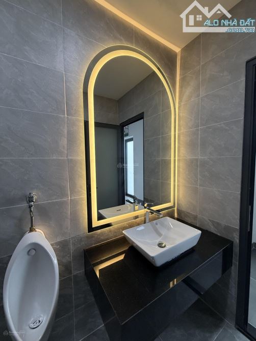 Cho thuê tòa nhà 7 tầng, 10x24, MT Trần Qúy Kiên, giá 400tr (TL) - 1