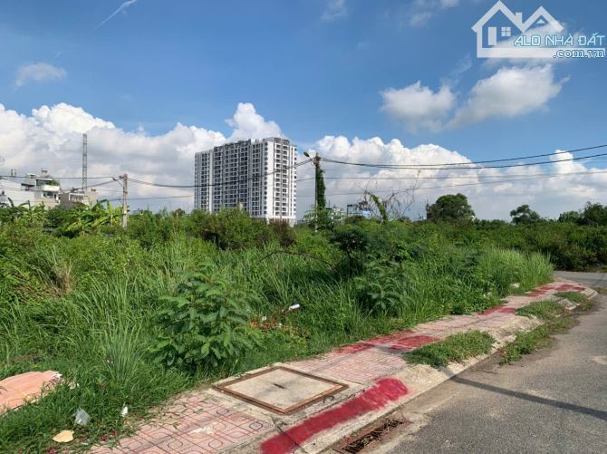 Bán nhanh đất thổ cư + trồng cây 305,4m² tại Phú Hữu, TP Thủ Đức - 1
