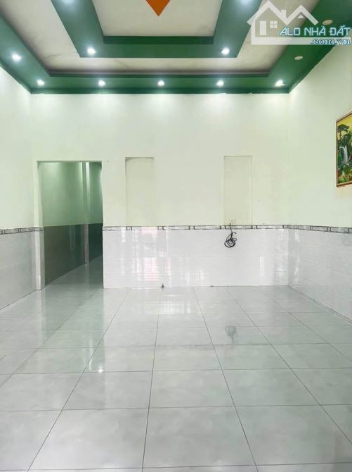 Cần tiền bán gấp căn nhà Đ.Trần Thị Cẩm, củ chi 120m2 , sổ riêng. Giá 805 Triệu - 1