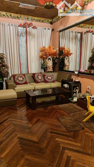 Bán nhà phố Trần Quốc Hoàn, Cầu Giấy, phân lô, ô tô, 50m2, 6T, giá chào 17.5 tỷ - 1