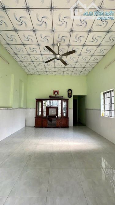 Ngộp lắm nên đành bán căn nhà cấp 4 ở Tân An Hội, Củ Chi, giá 690 triệu. 100m2. Sổ hồng ri - 1
