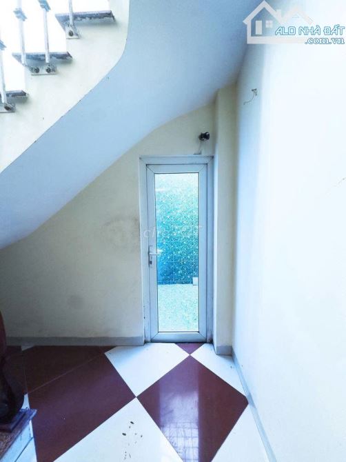 Cho thuê nhà nguyên căn 161c Đại la, DT 45m2 x 4 tầng, 4 phòng ngủ, giá 10 triệu. - 1