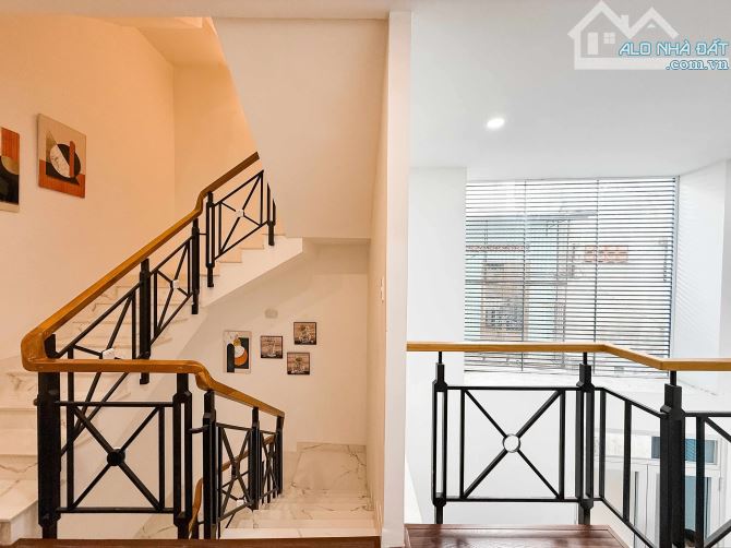 Căn hộ dịch vụ - GẦN Q1 - 90m2 -5 tầng -DT 70tr - CHỈ 11.xx - 1