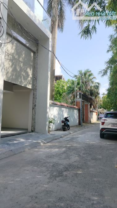 Bán nhà phân lô, vỉa hè Giang Biên: 53m2, Mt 4m, 7 tầng, thang máy, full nội thất - 1