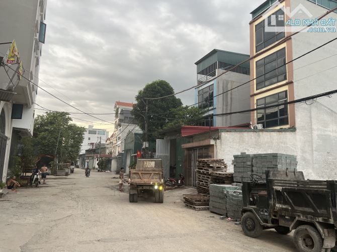 BÁN ĐẤT BÌA LÀNG BẦU, KIM CHUNG, ĐÔNG ANH, MẶT TIỀN QUYỀN LỰC, KINH DOANH, OTO TRÁNH. - 1