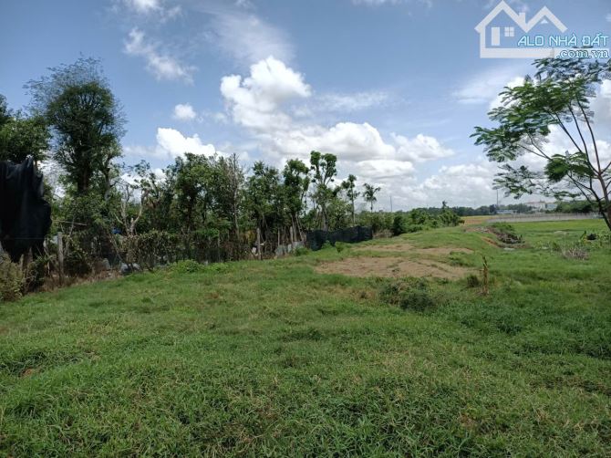 MẶT TIỀN KÊNH TRUNG ƯƠNG XUÂN THỚI THƯỢNG HÓC MÔN. DT: 5840M2 , GIÁ 46 Tỷ TL - 1