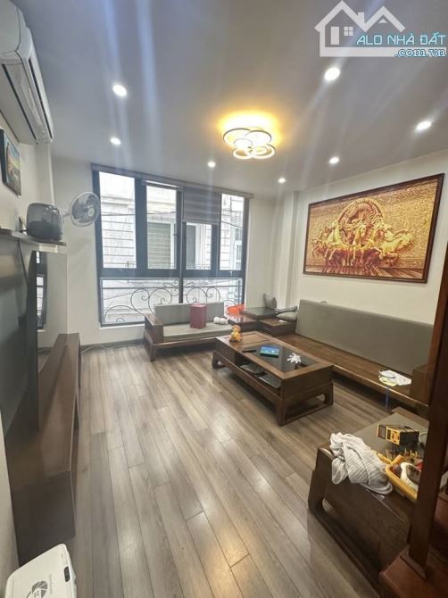 SIÊU HIẾM – BÁN NHÀ PHỐ NGUYỄN VĂN CỪ – 40M – 4 TẦNG – GIÁ 9.05 TỶ - 1