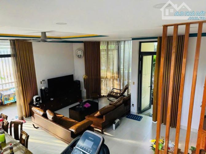 🏡 BÁN BIỆT THỰ GÓC 2 MẶT TIỀN – ĐƯỜNG 43, CÁT LÁI – SỔ ĐỎ SẴN - 1