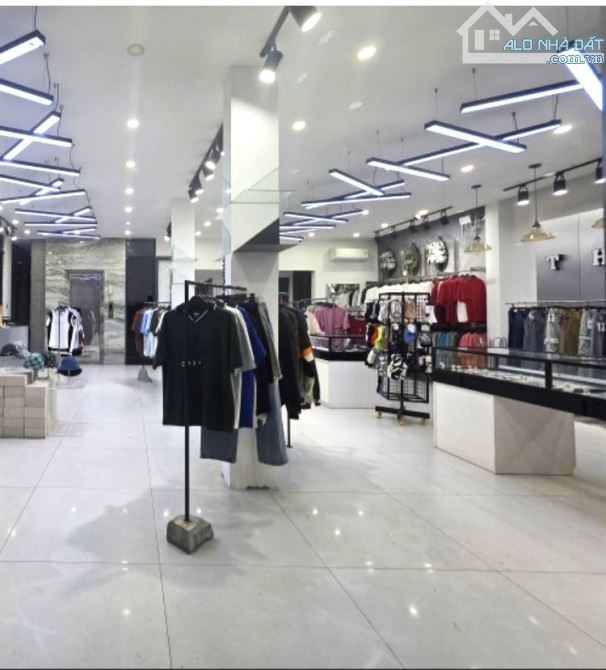 SIÊU PHẨM MẶT TIỀN ĐẸP NHẤT LINH XUÂN – VỊ TRÍ VÀNG – CÔNG NĂNG CAO - 202M2 - 1