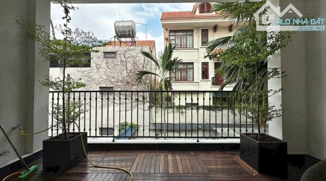 Villa cao cấp hiếm Trung tâm mới đẹp ngay Nguyễn Văn Thủ -Quận 1 vào ở ngay, 140m2 - 52 Tỷ - 1