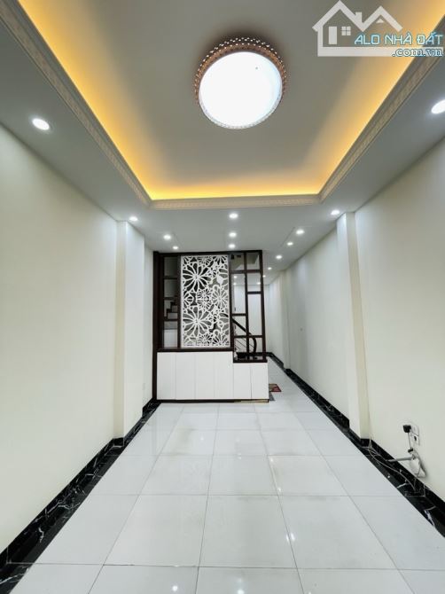 NHÀ ĐẸP NGỌC THỤY – Ô TÔ LÙI CỬA – 4 PHÒNG NGỦ – SỔ ĐỎ SẴN SÀNG - 1