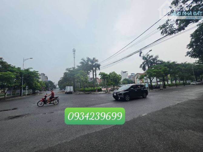 Bán  mảnh đất đẹp ô tô tránh vỉa hè rộng phán lô ,thông muôn nơi rất đẹp phố thanh am - 1
