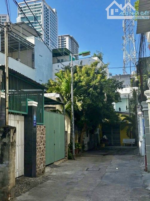 Bán đất cách biển 200 m, đường Đặng Tất, Sổ Hồng chuẩn chỉ 5 tỷ 150 - 1