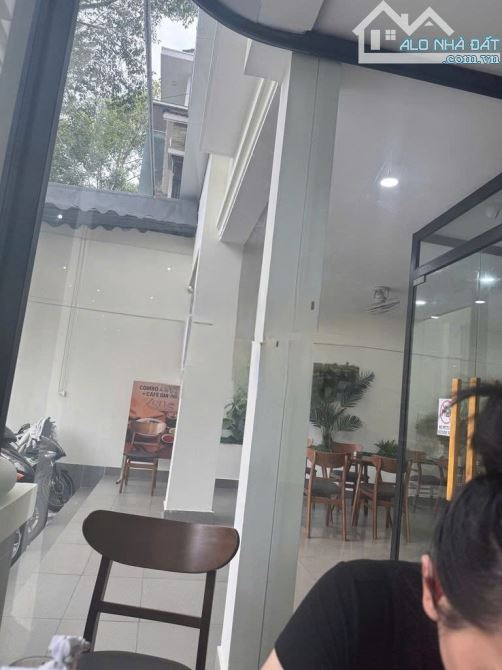 Cho thuê nhà mặt tiền đường số 7 dt 10x20m 2L vị trí mb đẹp rông rãi - 1