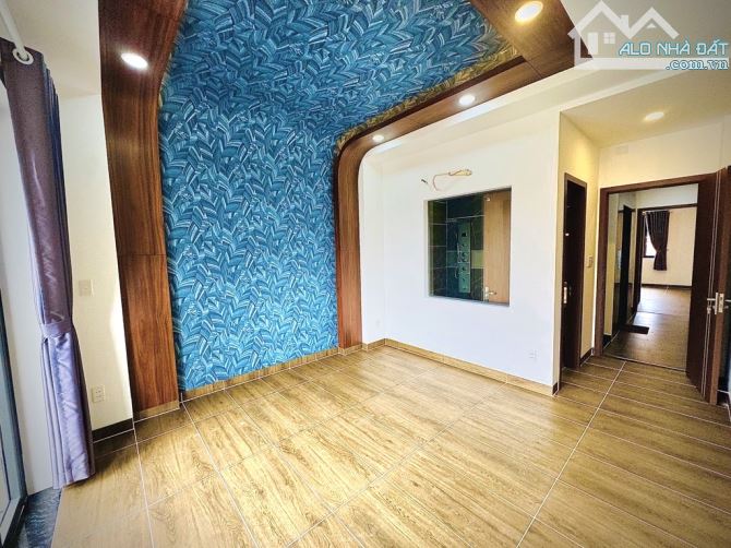 BÁN NHÀ ĐẸP SÁT TỈN.H LỘ 10 - KHU TÊN LỬ.A - 4PN - HẺM XE HƠI - ( 4X22M ) - 1